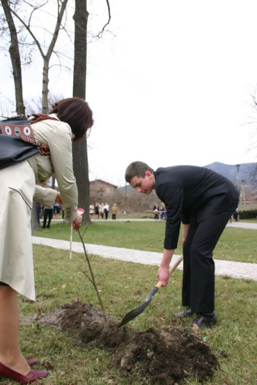 Nowy pomnik ofiar Katynia i katastrofy smoleńskiej
