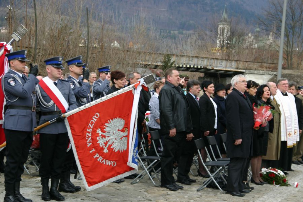Nowy pomnik ofiar Katynia i katastrofy smoleńskiej