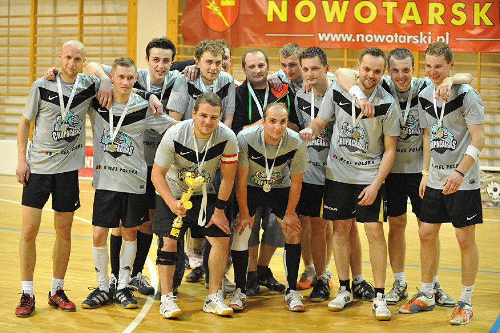 Black Shadows w mistrzowskiej koronie