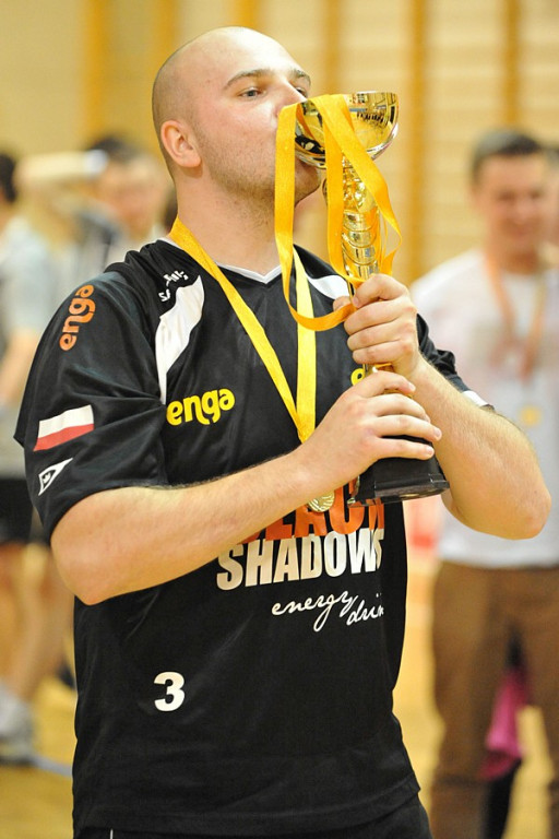 Black Shadows w mistrzowskiej koronie