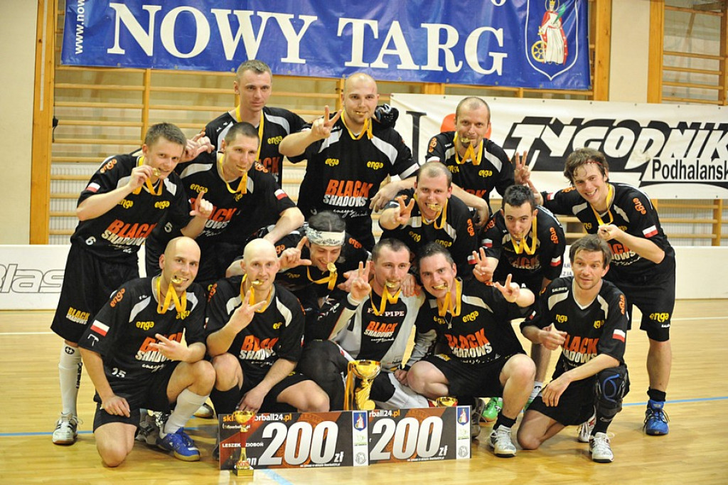 Black Shadows w mistrzowskiej koronie
