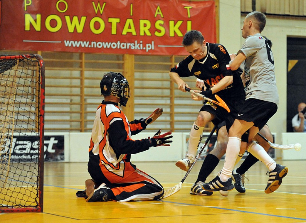 Black Shadows w mistrzowskiej koronie