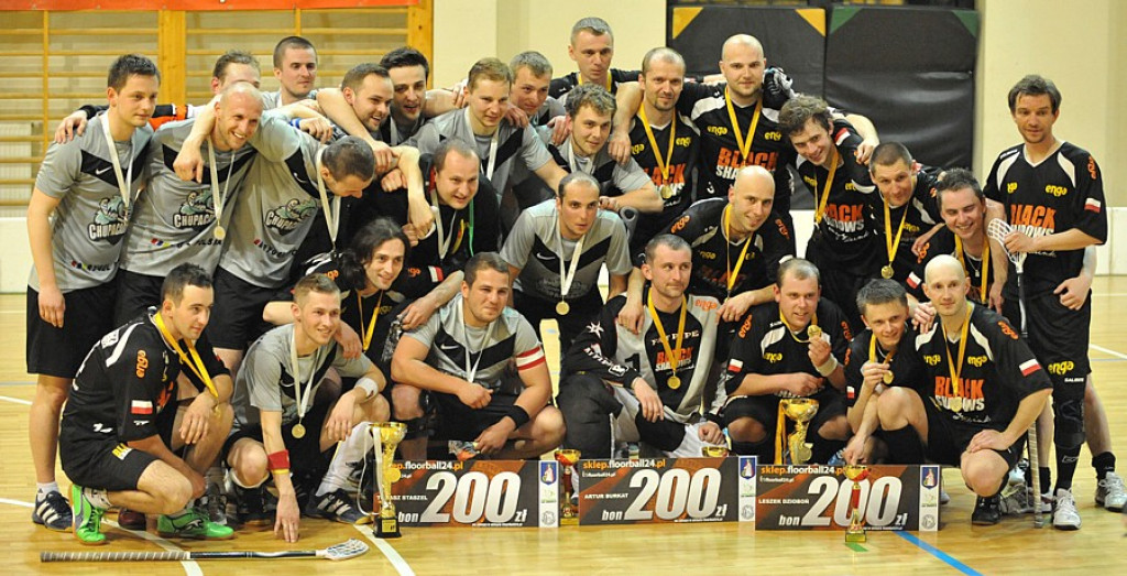 Black Shadows w mistrzowskiej koronie