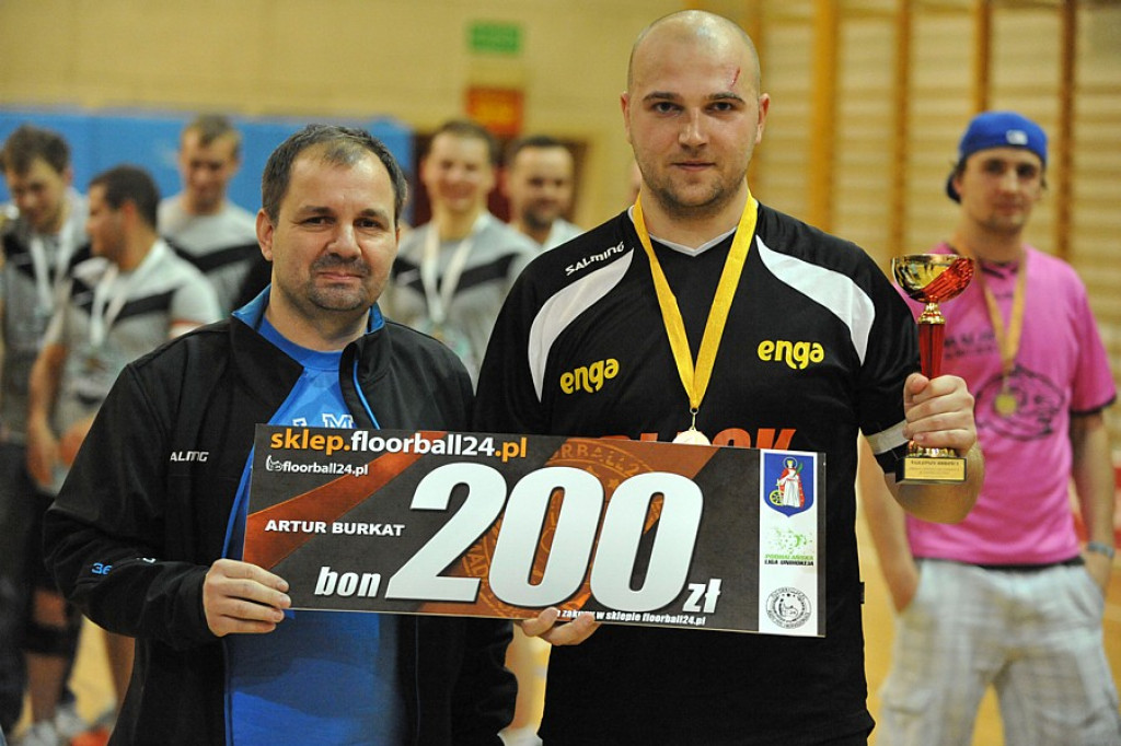 Black Shadows w mistrzowskiej koronie
