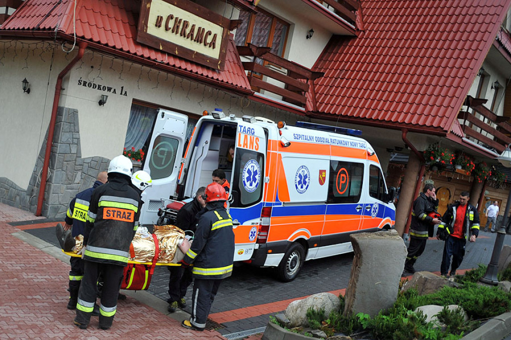 Zderzenie osobówki z busem, dziecko w szpitalu