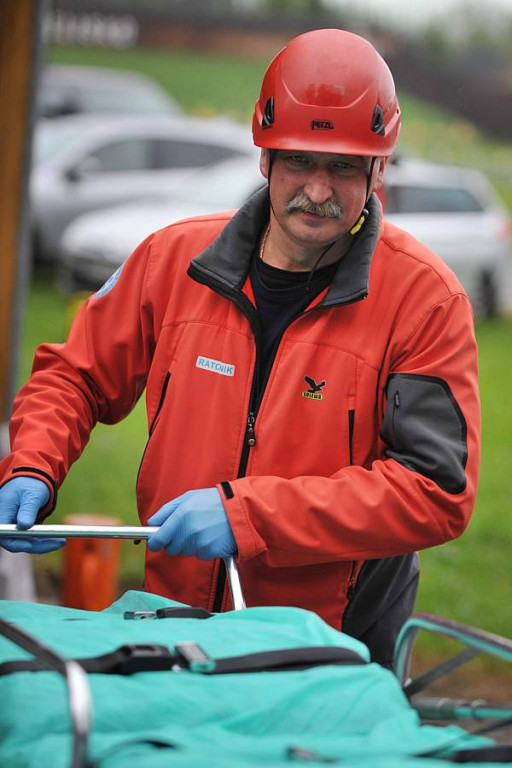 Zderzenie busów w Kirach: 25 osób poszkodowanych. Ofiary śmiertelne