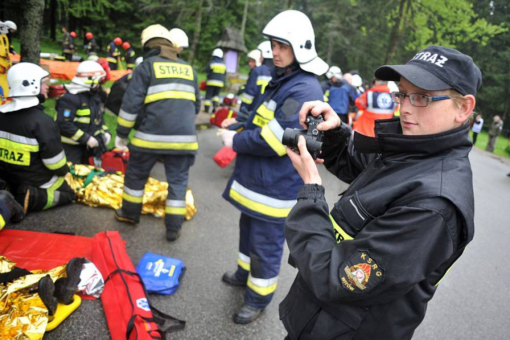 Zderzenie busów w Kirach: 25 osób poszkodowanych. Ofiary śmiertelne