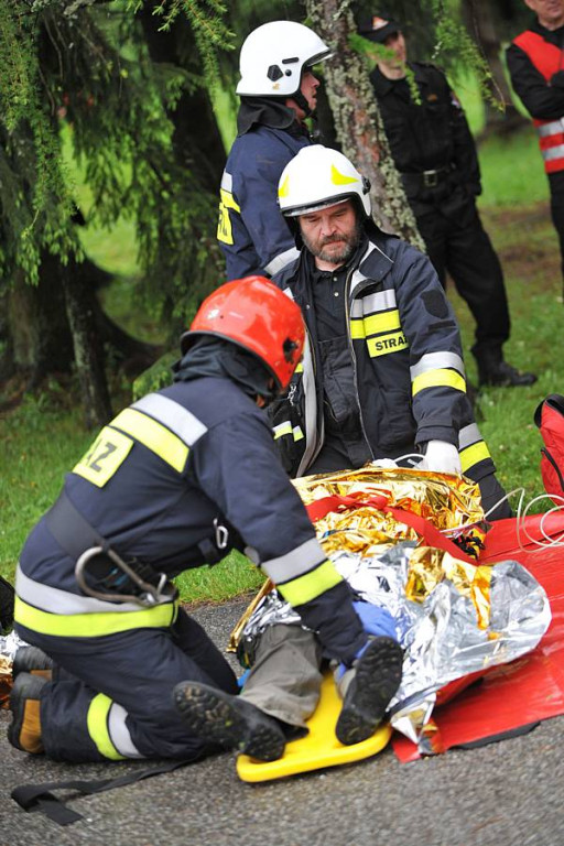 Zderzenie busów w Kirach: 25 osób poszkodowanych. Ofiary śmiertelne