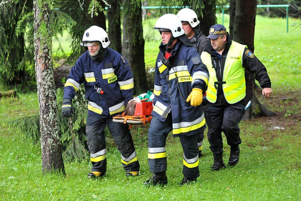 Zderzenie busów w Kirach: 25 osób poszkodowanych. Ofiary śmiertelne
