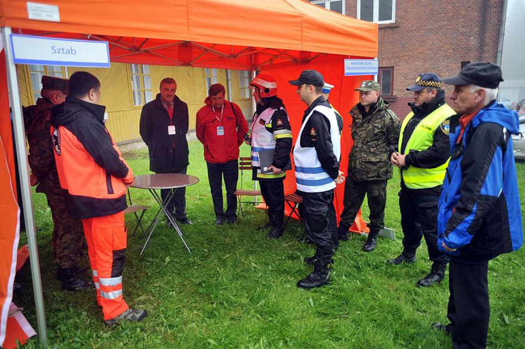 Zderzenie busów w Kirach: 25 osób poszkodowanych. Ofiary śmiertelne
