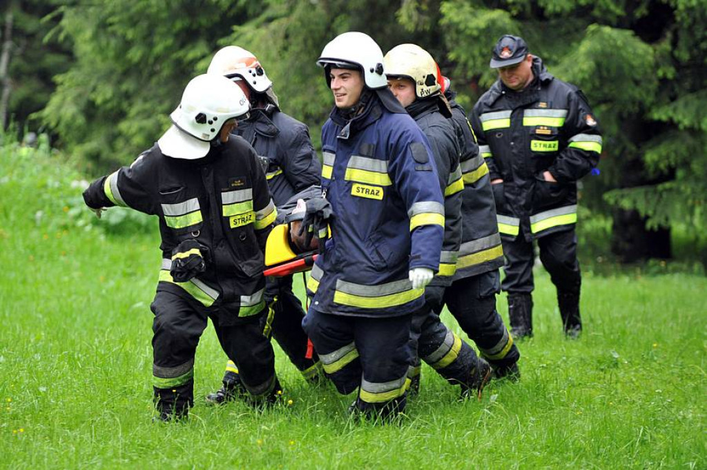 Zderzenie busów w Kirach: 25 osób poszkodowanych. Ofiary śmiertelne