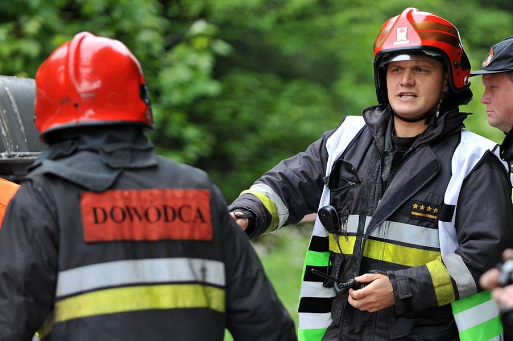 Zderzenie busów w Kirach: 25 osób poszkodowanych. Ofiary śmiertelne