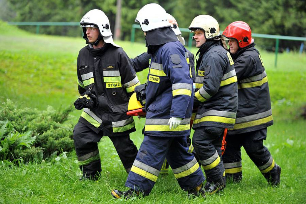 Zderzenie busów w Kirach: 25 osób poszkodowanych. Ofiary śmiertelne