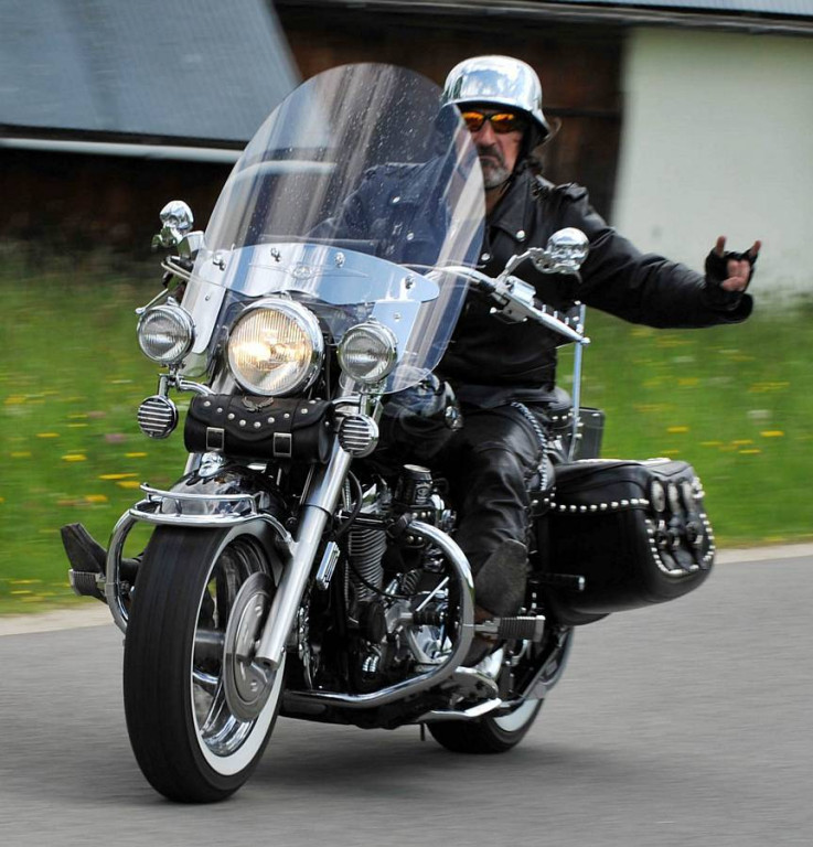 „Pasja i wiara”: Zlot Motocyklowy w Cichem-Miętustwie