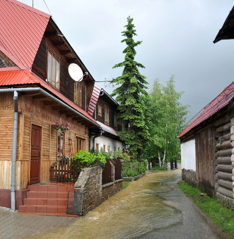 Oberwanie chmury nad Bukowiną Tatrzańską