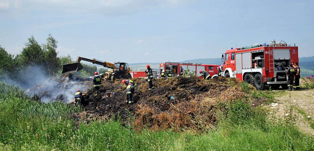 Nowy Targ: Pożar składowiska trawy