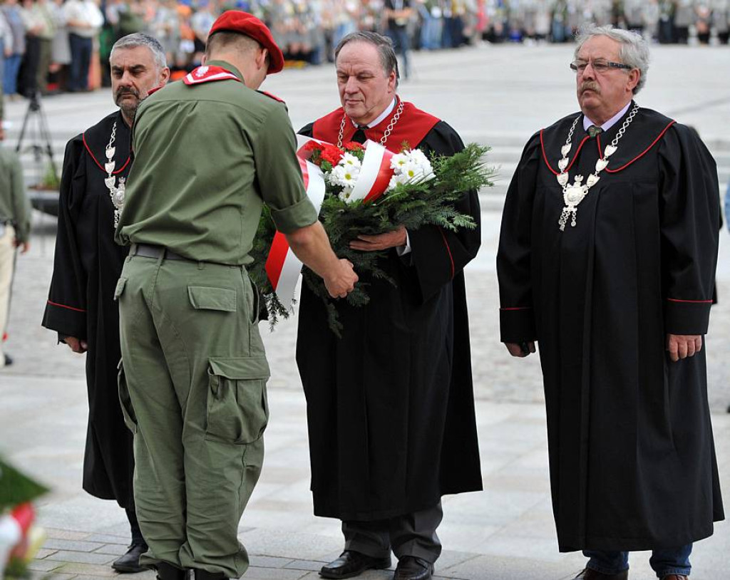 Zlot ZHP w Zakopanem: Uroczystości na Placu Niepodległości