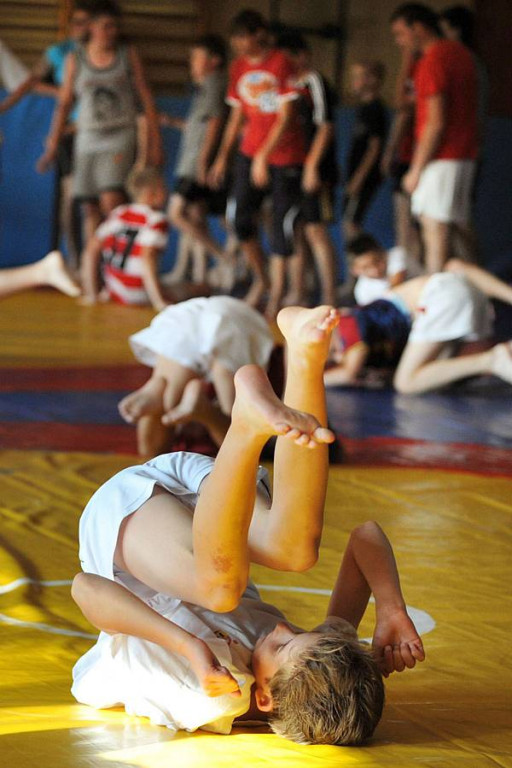 Zawodnicy Spartakus MMA Zakopane trenowali małych piłkarzy