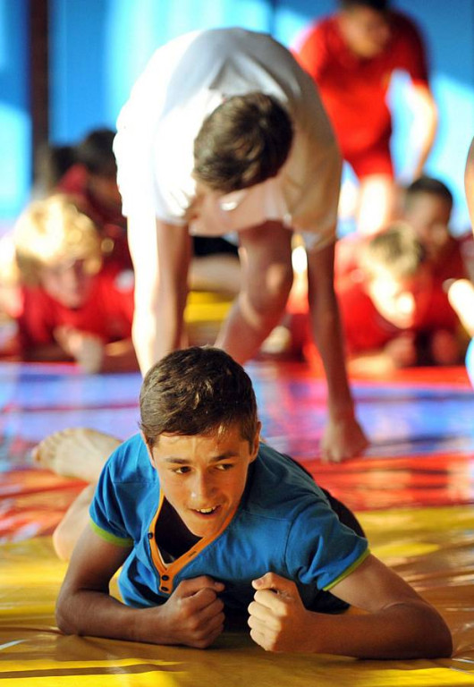 Zawodnicy Spartakus MMA Zakopane trenowali małych piłkarzy