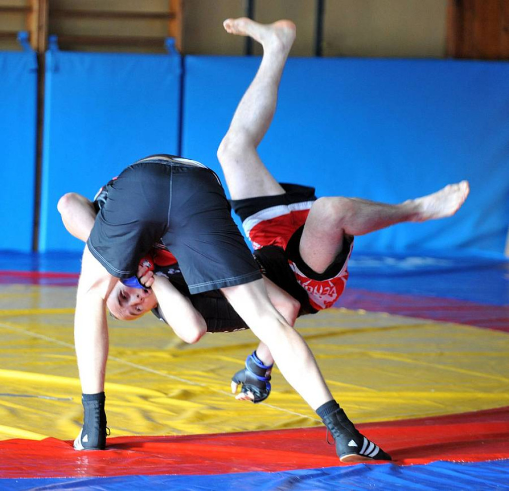 Zawodnicy Spartakus MMA Zakopane trenowali małych piłkarzy
