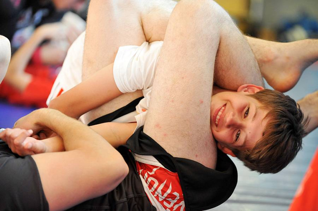 Zawodnicy Spartakus MMA Zakopane trenowali małych piłkarzy