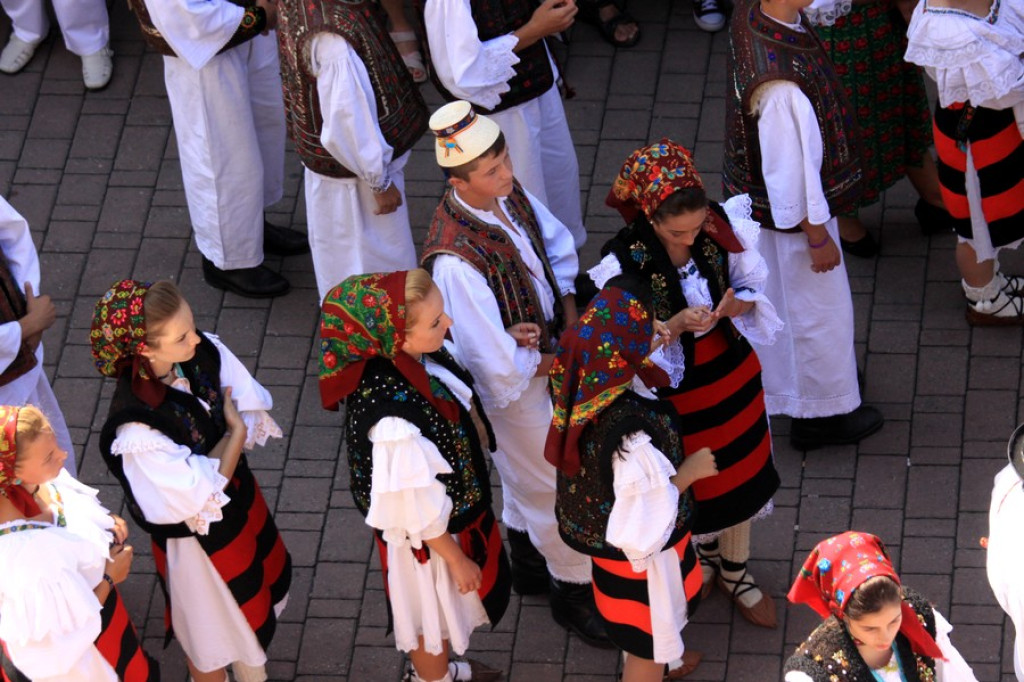 Barwny korowód na początek festiwalu