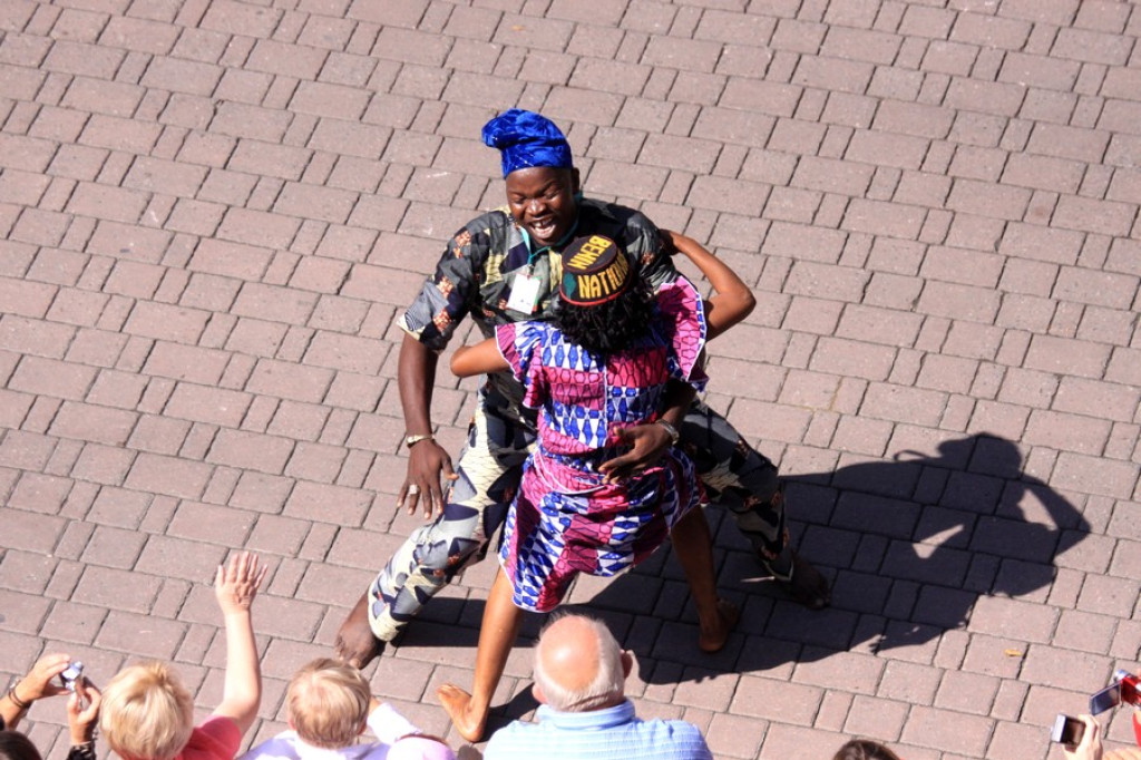 Barwny korowód na początek festiwalu