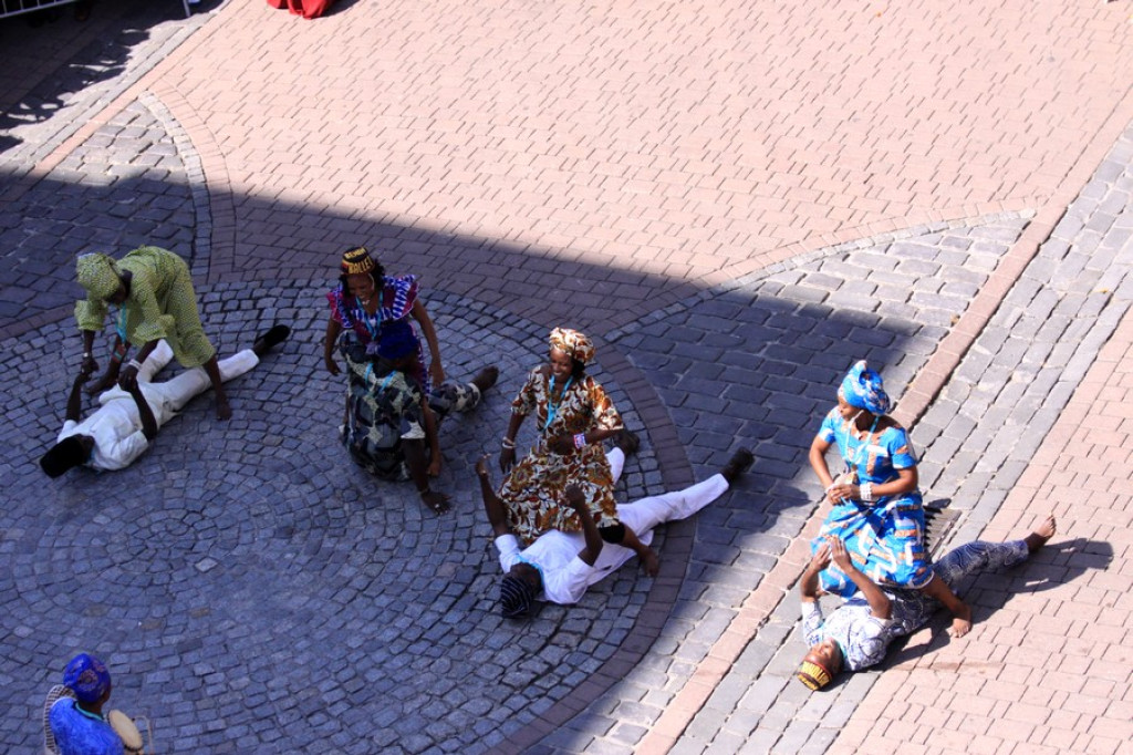 Barwny korowód na początek festiwalu