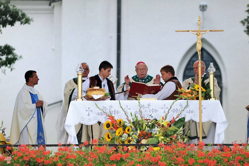 Deszczowe 36. Dożynki Podhalańskie w Ludźmierzu