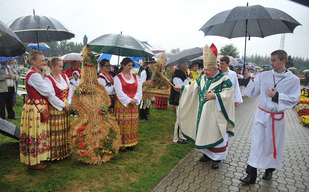 Deszczowe 36. Dożynki Podhalańskie w Ludźmierzu