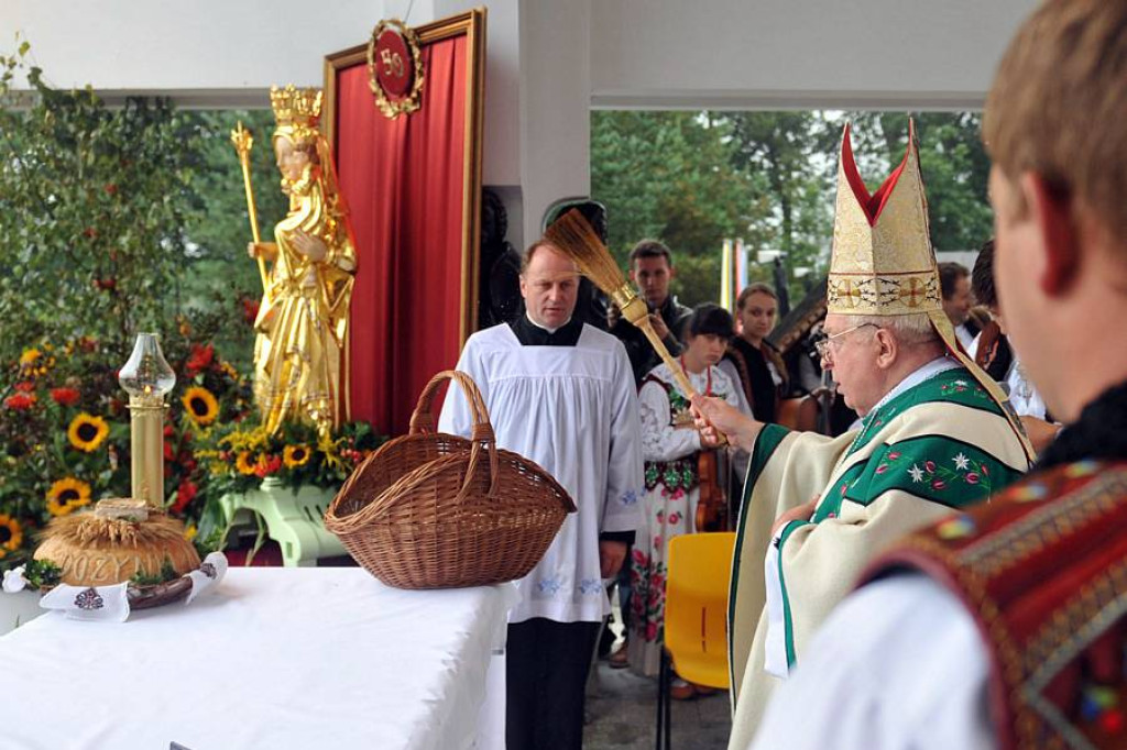 Deszczowe 36. Dożynki Podhalańskie w Ludźmierzu