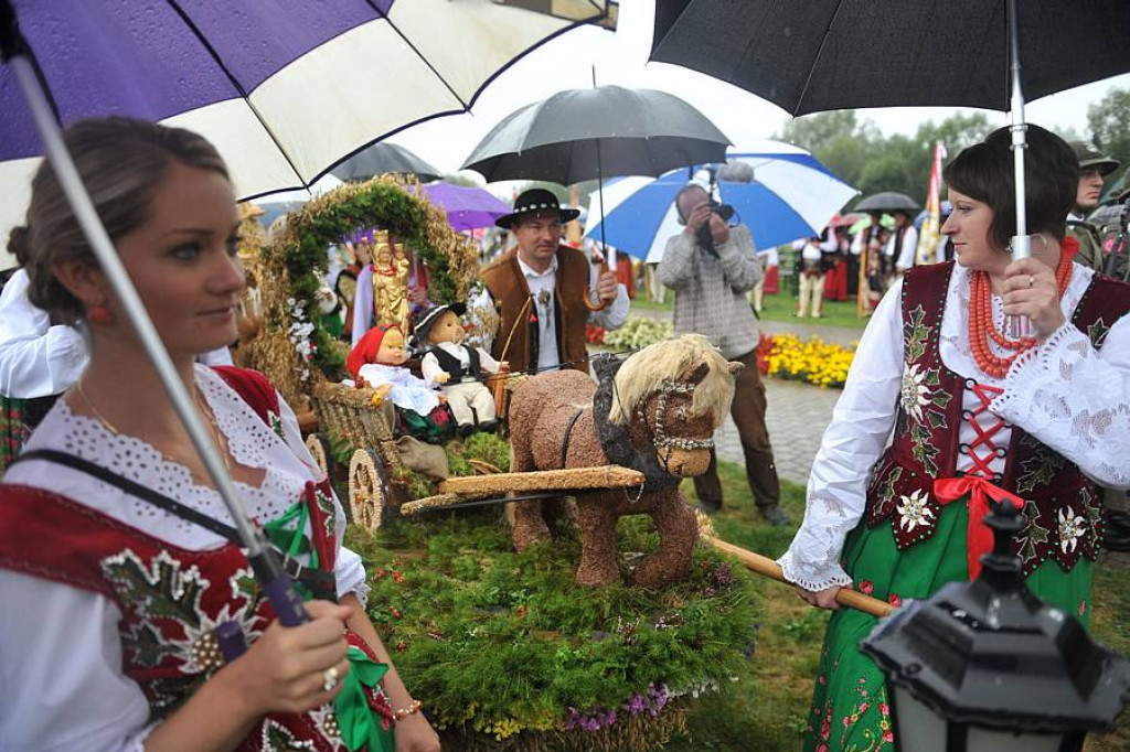 Deszczowe 36. Dożynki Podhalańskie w Ludźmierzu