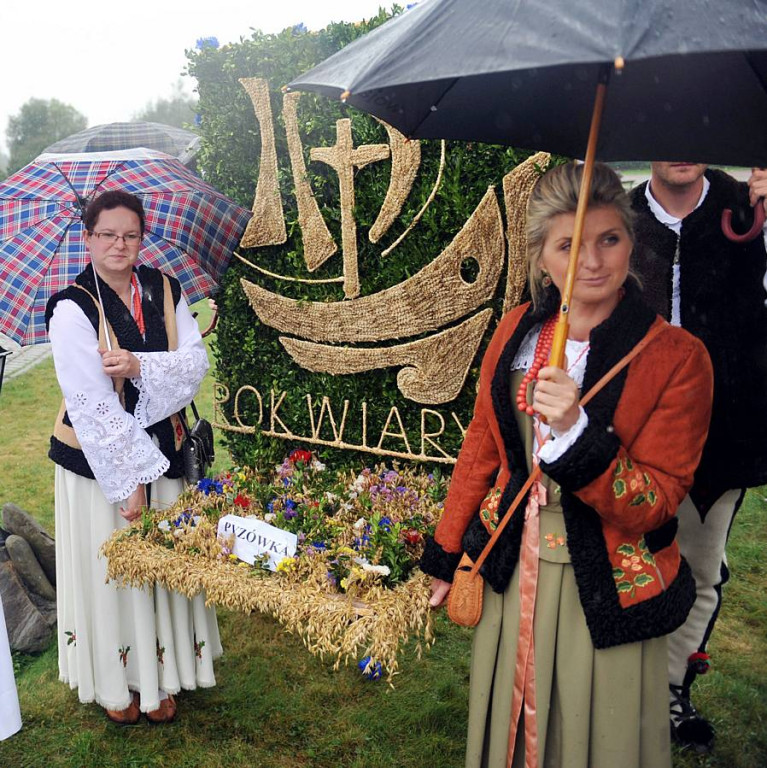 Deszczowe 36. Dożynki Podhalańskie w Ludźmierzu