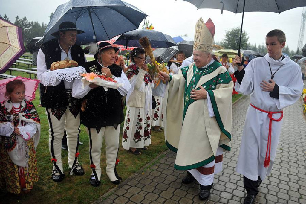 Deszczowe 36. Dożynki Podhalańskie w Ludźmierzu