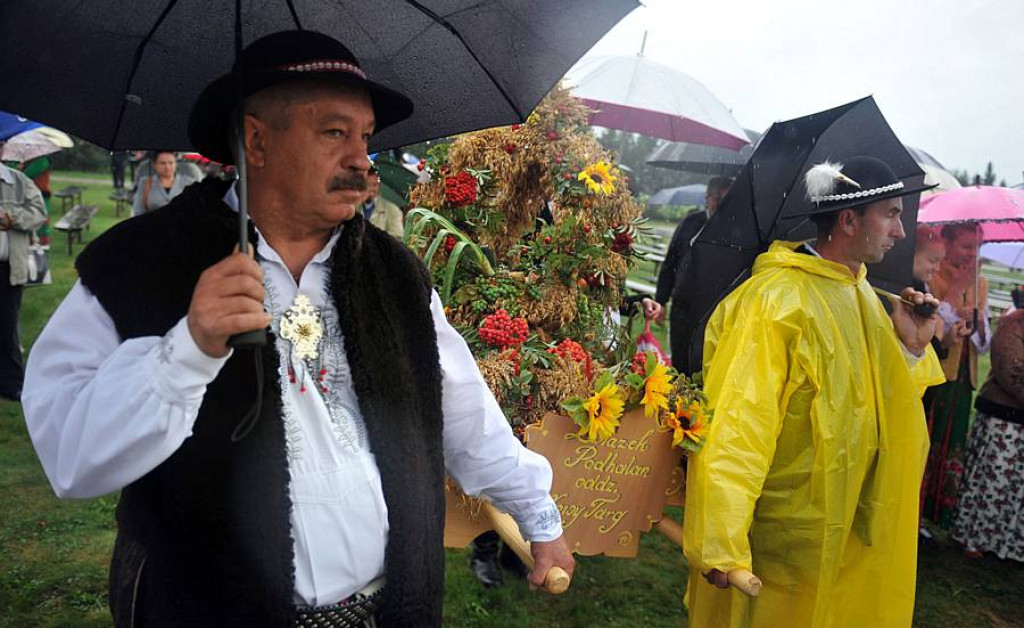 Deszczowe 36. Dożynki Podhalańskie w Ludźmierzu