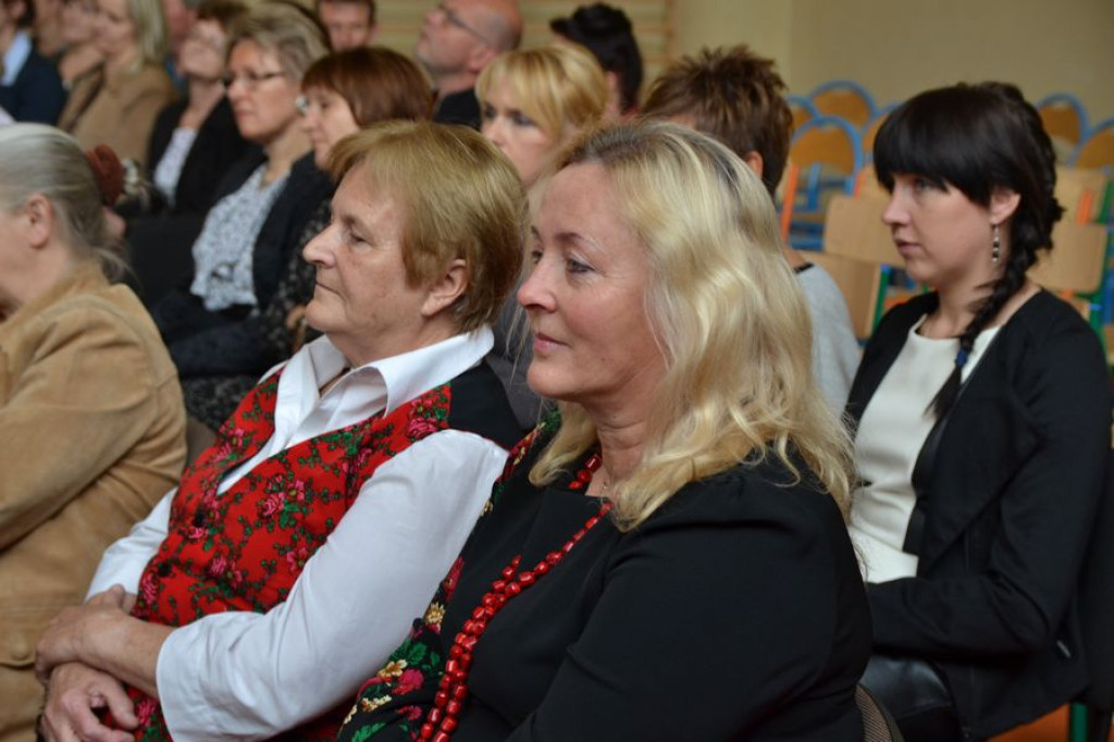 Wielkie otwarcie gimnazjum w Leśnicy