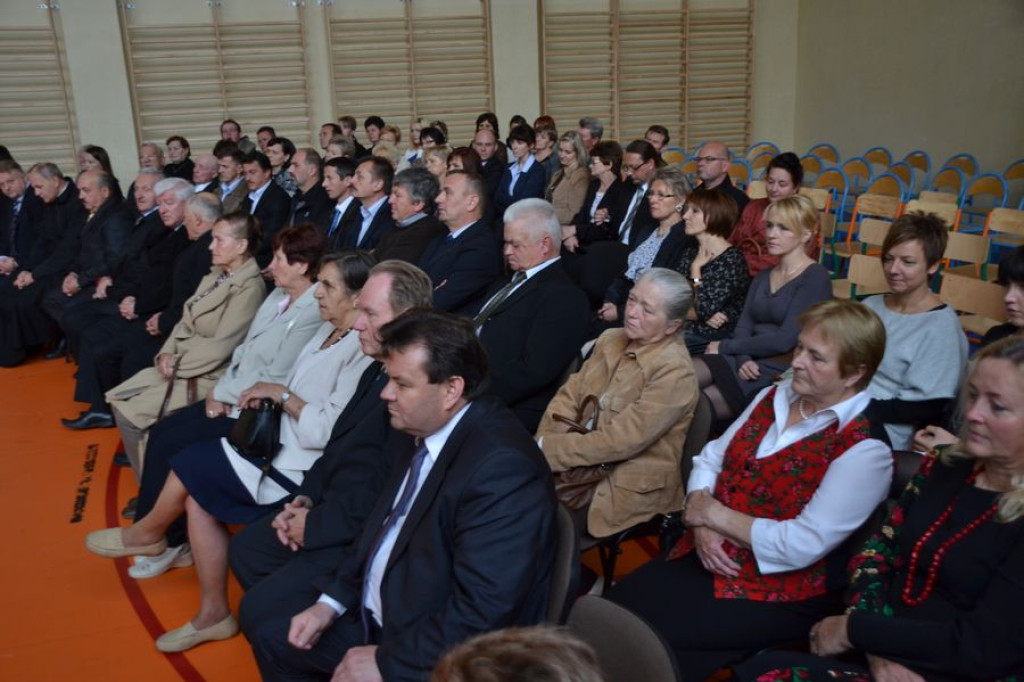 Wielkie otwarcie gimnazjum w Leśnicy