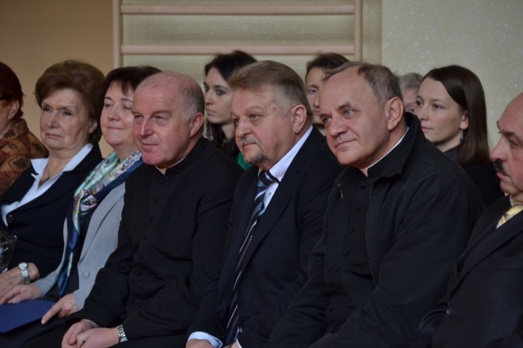 Wielkie otwarcie gimnazjum w Leśnicy