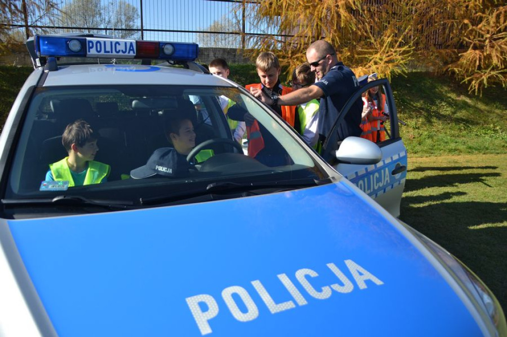 Odblaskowa szkoła w Waksmundzie