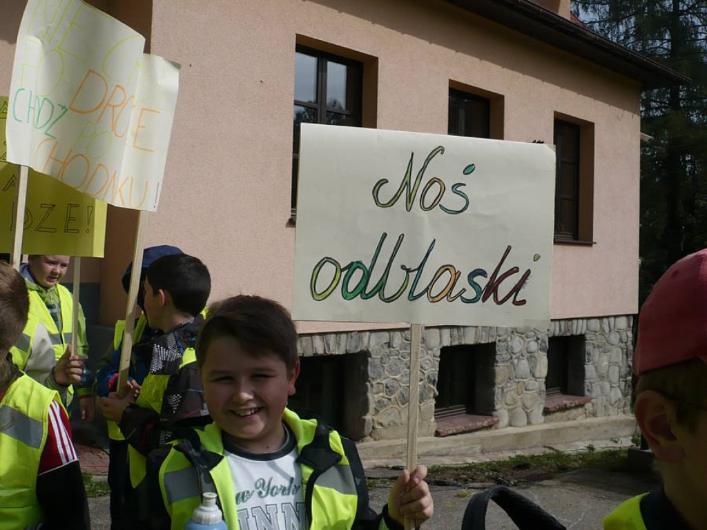Odblaskowa szkoła w Brzegach