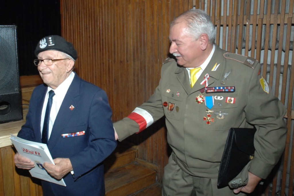 Nowy Targ: Niepodległość i odznaczenia