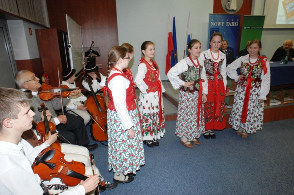 Nowy Targ: Almanach i kanarki