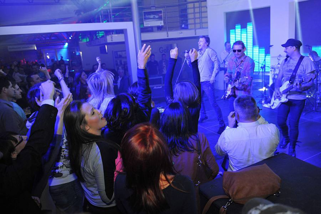 Dzień Wielkich Premier i koncert zespołu Feel w Autoremo