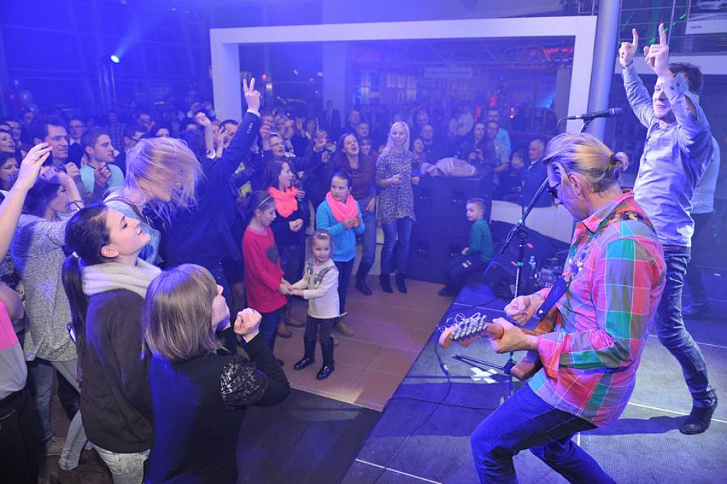 Dzień Wielkich Premier i koncert zespołu Feel w Autoremo