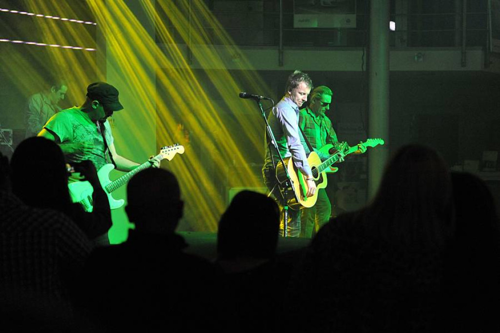 Dzień Wielkich Premier i koncert zespołu Feel w Autoremo
