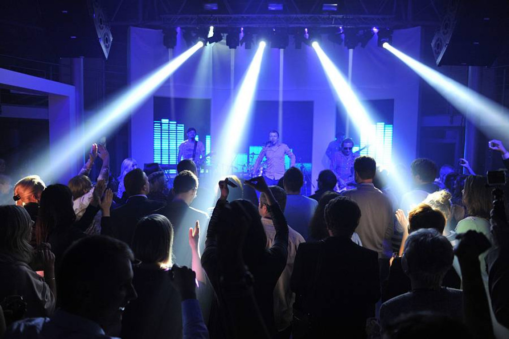 Dzień Wielkich Premier i koncert zespołu Feel w Autoremo