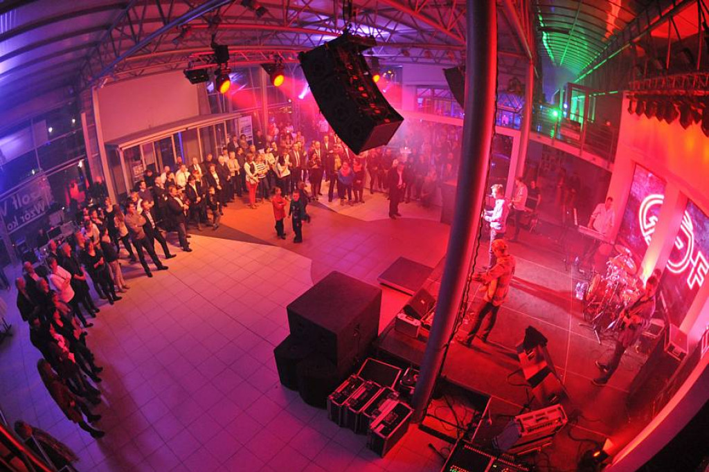 Dzień Wielkich Premier i koncert zespołu Feel w Autoremo