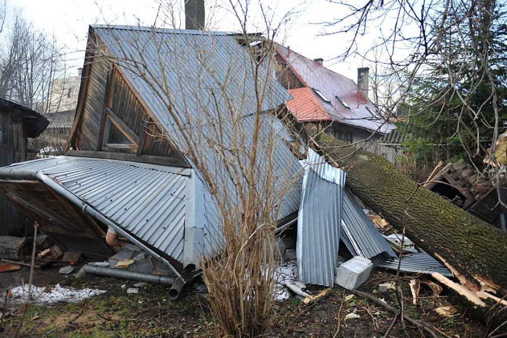 Halny pod Giewontem. Trwa porządkowanie po wichurze