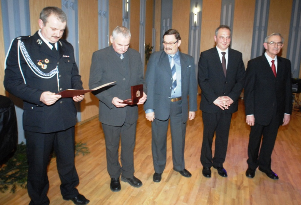 Nowy Targ: Starosta sypał owsem