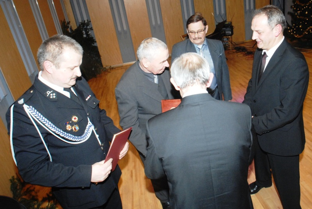 Nowy Targ: Starosta sypał owsem